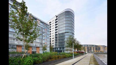Stunning Thames-side Duplex Apartment Main Photo