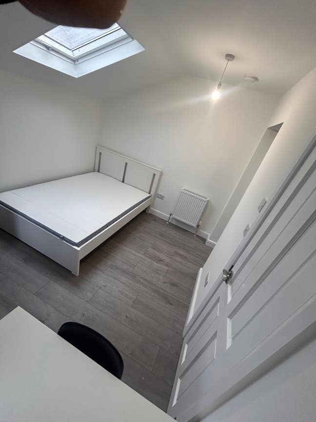 Brand New Ensuite Double room in Barnes  SW13 Main Photo