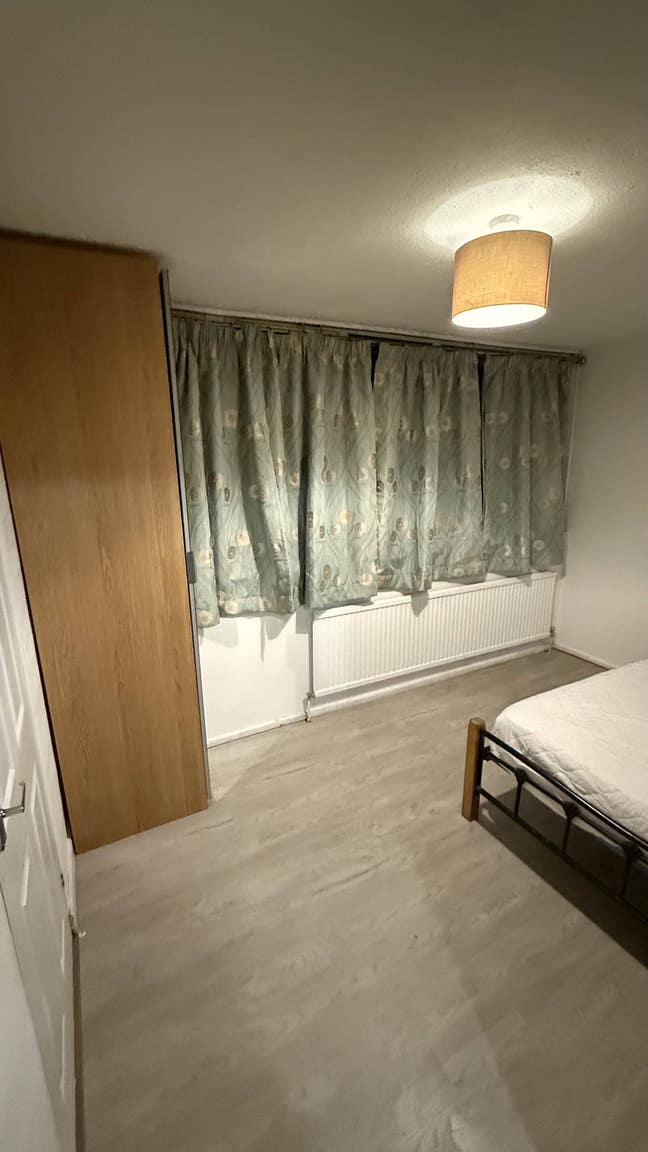 AL10 - Ensuite Room to Rent - Town House  Main Photo