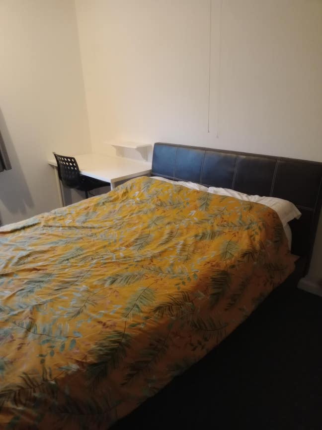 Double rooms available on Oldfield Park, Bath BA2 Main Photo