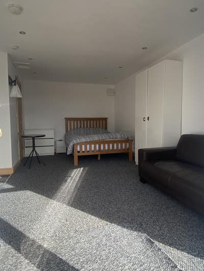 Studio apartment Bristol airport  Main Photo
