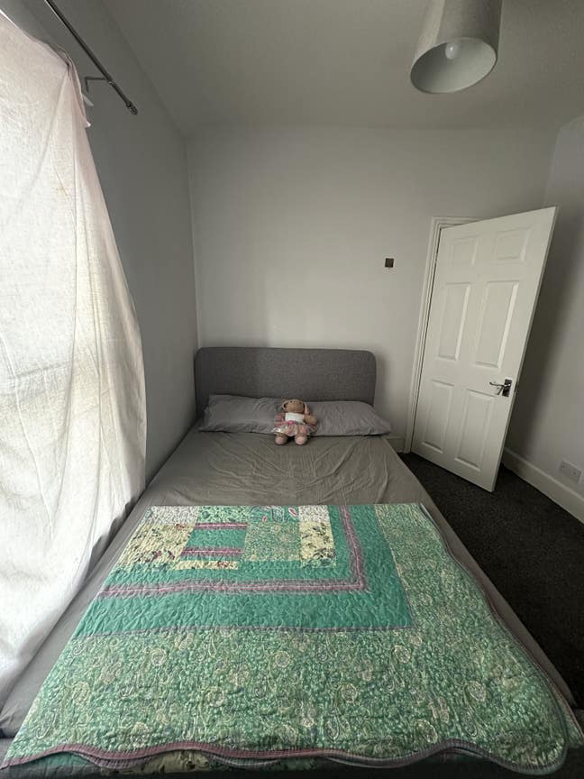 1 Furnished BedRoom in Warrington City Centre  Main Photo