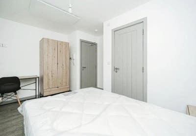 *All Bills Included: 1-Bed Flatshare Main Photo