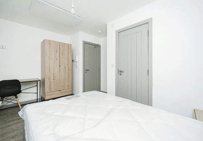 *All Bills Included: 1-Bed Flatshare Main Photo