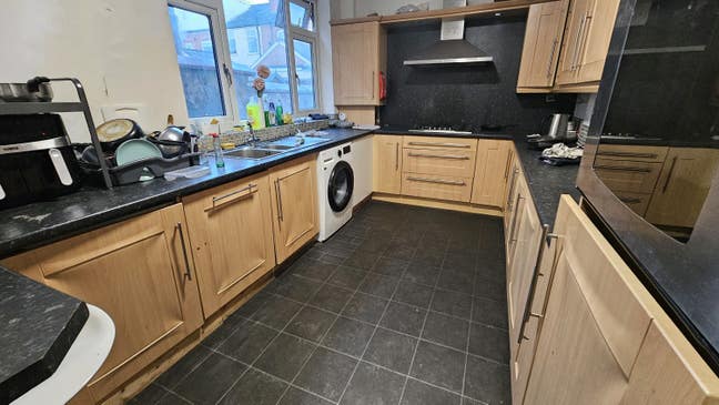 Rooms in Salford, Near Uni, Transport Amenities  Main Photo