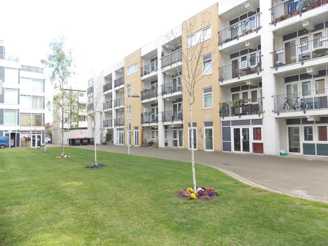 Modern one bed with Balcony, Gym, Hackney E8 Main Photo