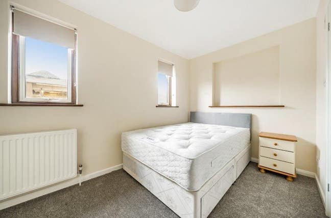 Double room with en-suite to rent  Main Photo