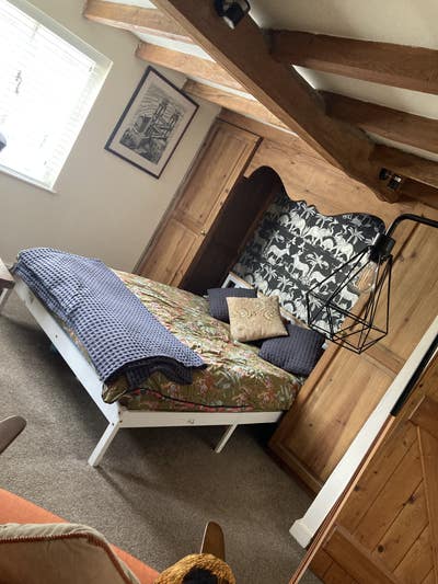 Light spacious double room outside Stratford Main Photo