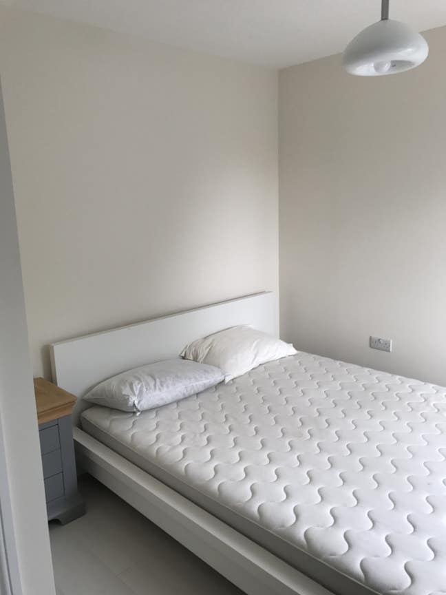 Pleasant Fully furnished doubleroom close to train Main Photo