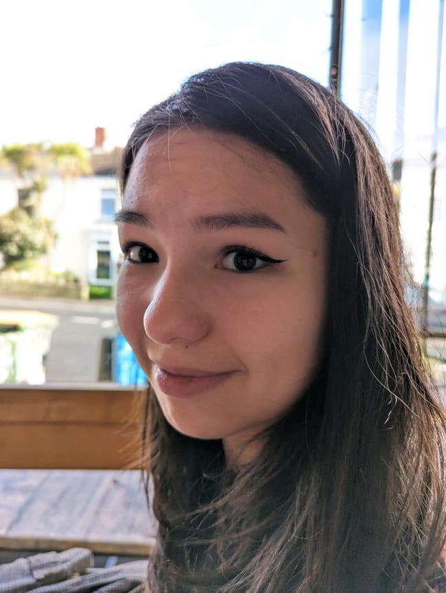 24 Young Professional, No pets looking for a room Main Photo