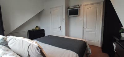 Dbl En-Suite Room for Couples with Kitchenette Main Photo