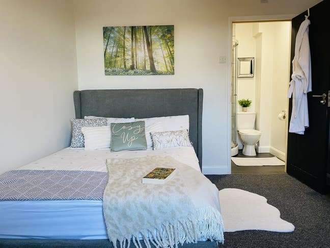 🌟Stylish Ensuite Room/Central/Parking/All Bills Main Photo