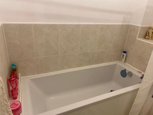 Room with private bathroom available in January Main Photo