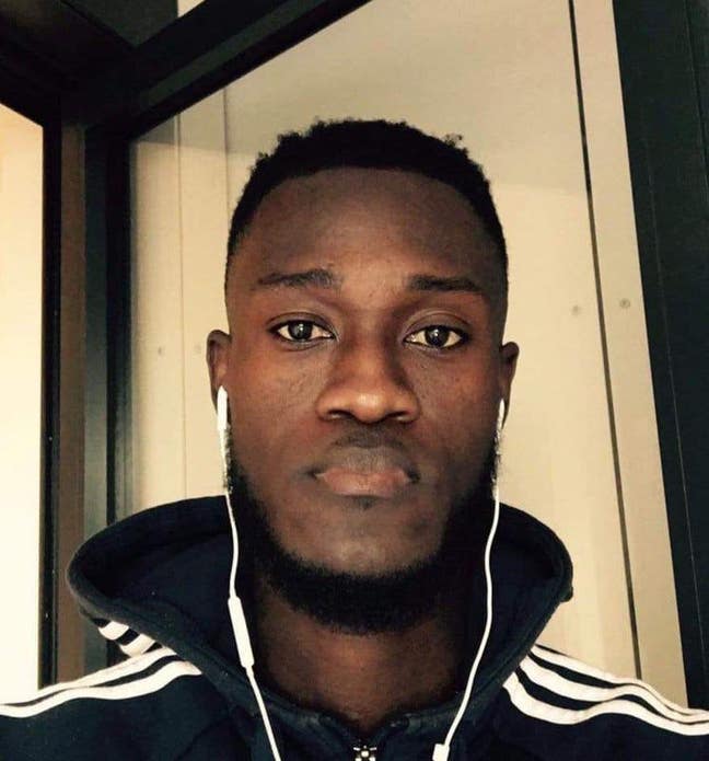 Looking for a clean room and a quiet area Main Photo