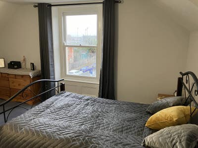 Ensuite room in victorian house Main Photo
