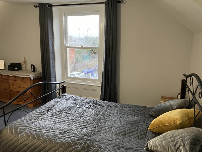 Ensuite room in victorian house Main Photo