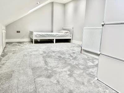 Female preferred - Private spacious single room Main Photo