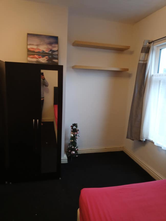 Large double room for rent  Main Photo