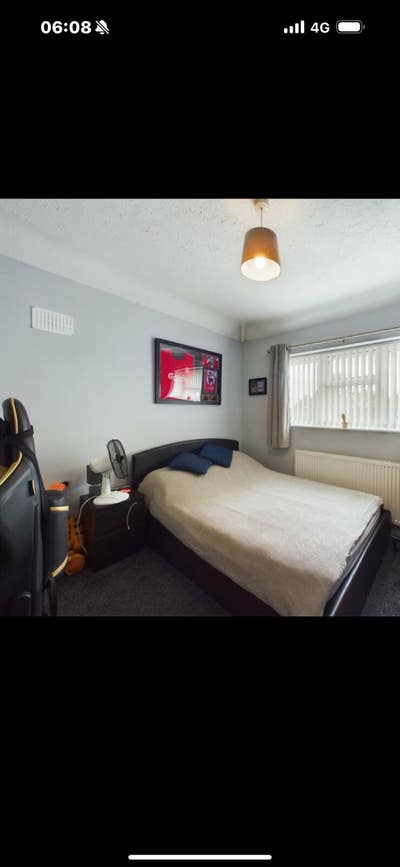 Room available near Heathrow Airport  Main Photo