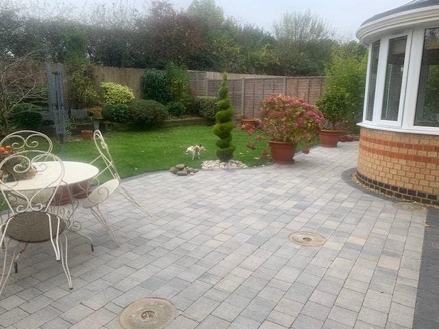 Double room for female, parking, garden, all inc Main Photo