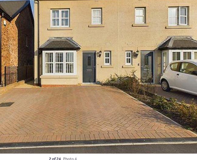 Double Room in shared House Main Photo