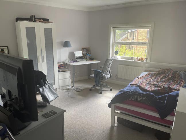 Short stay in a studio in Oval Main Photo