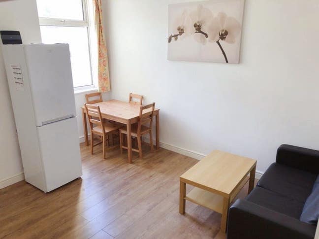 Double room for rent Main Photo