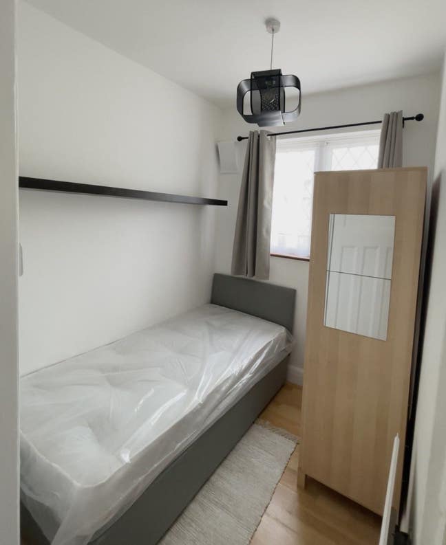 Lovely clean furnished rooms, 5mins from station. Main Photo