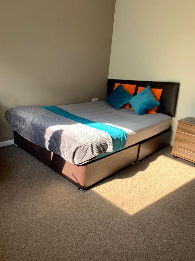 Double room near Lynchwood  Main Photo