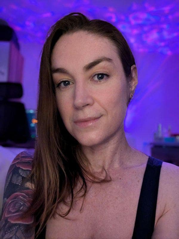 Single Female Looking for Short Term Stay in Room Main Photo