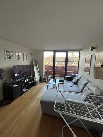 Spacious Double Room in Ladbroke Grove  Main Photo