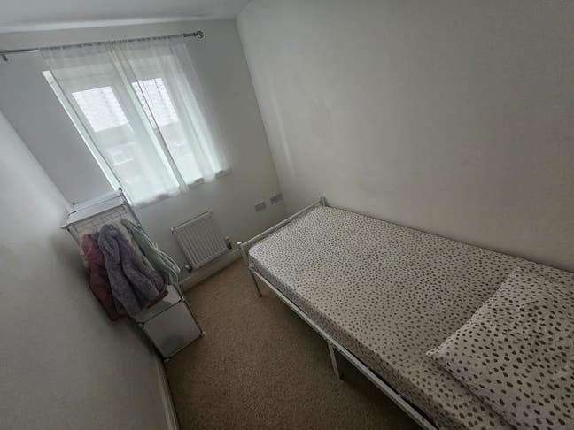 Singe & Double room for rent in Aylesbury  Main Photo
