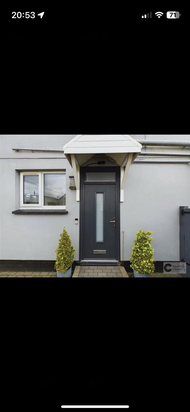 Room in quiet professional house Main Photo