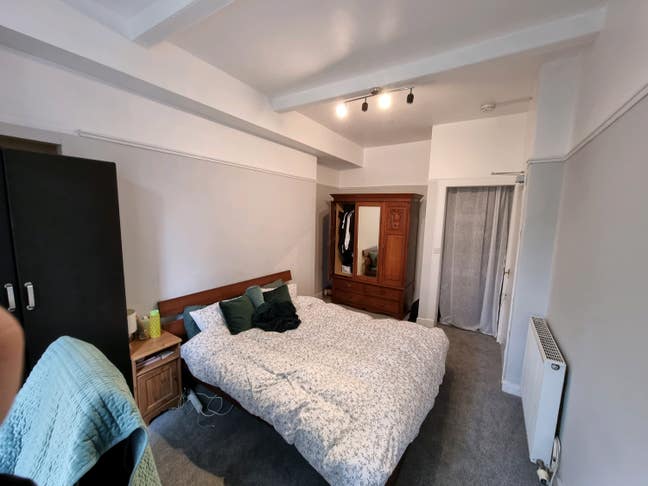 Large Double Room - Haymarket - Available Now Main Photo