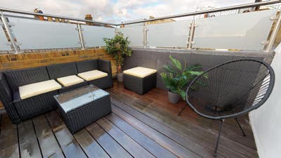 Stunning Double Bedroom in Battersea Main Photo