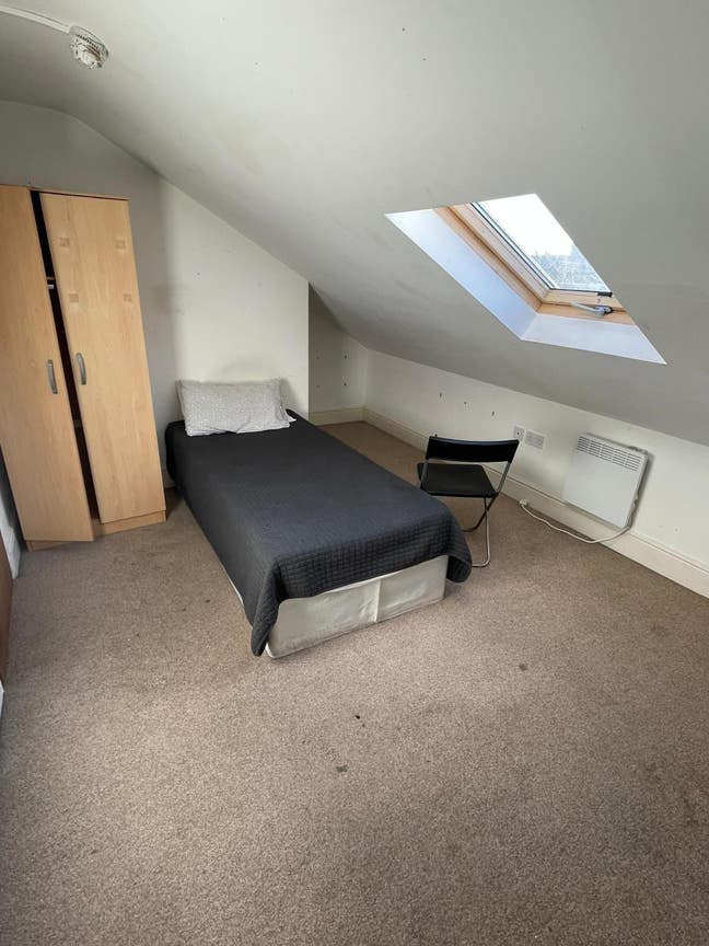 Double room available (Bills Included!) Main Photo