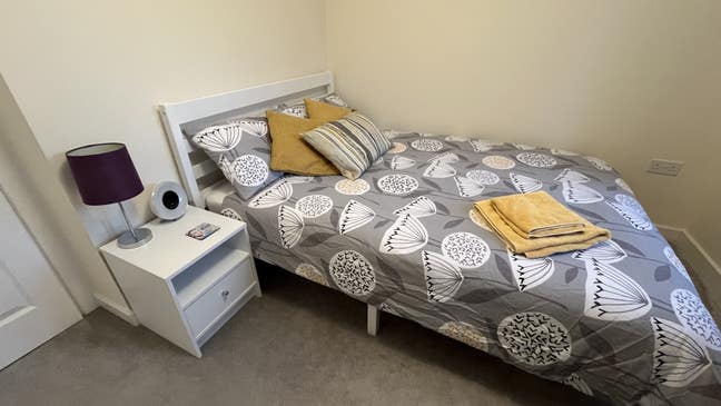 Double room available Mon-Fri in Witney Main Photo