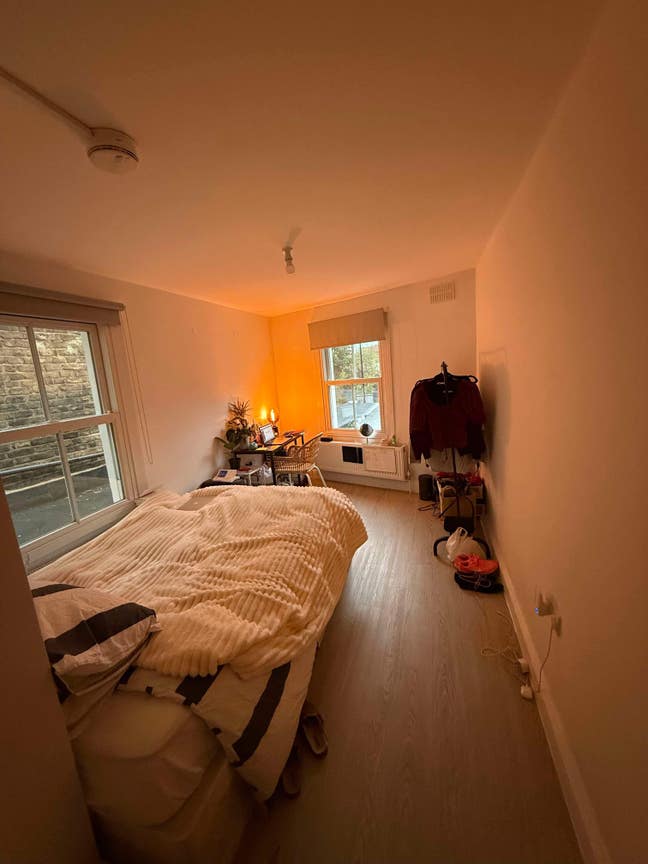 Decent-sized Double Room available Jan 13th/or Feb Main Photo