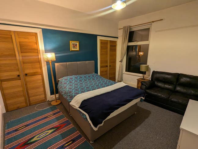 House share - fast WiFi and laid back housemates  Main Photo