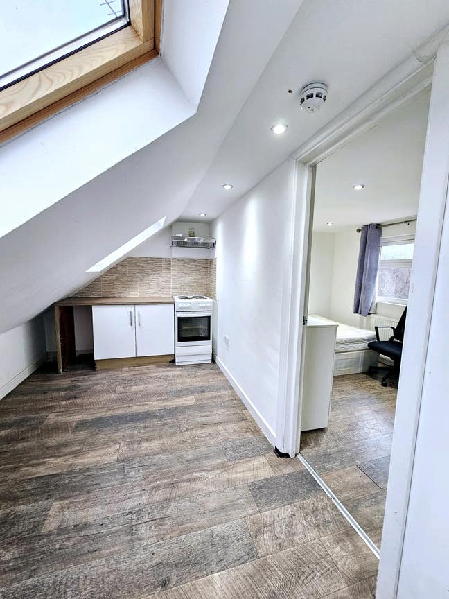Refurbished: Studio: All Bills Included  Main Photo