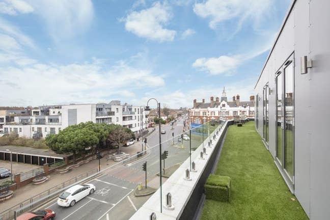 3 Bed Penthouse on Mitcham Road, Tooting Broadway, Main Photo