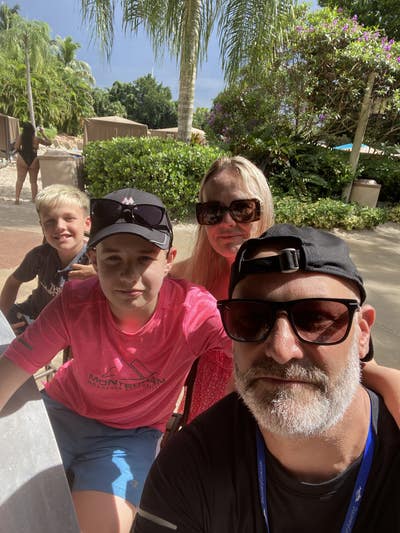 Hi my name is Brian. I’m looking for a clea... Main Photo