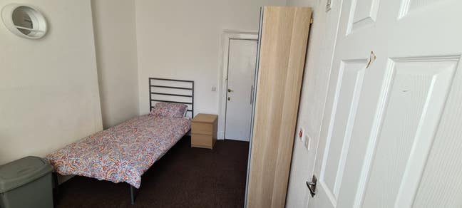 Single Studio Room Within House Share Main Photo