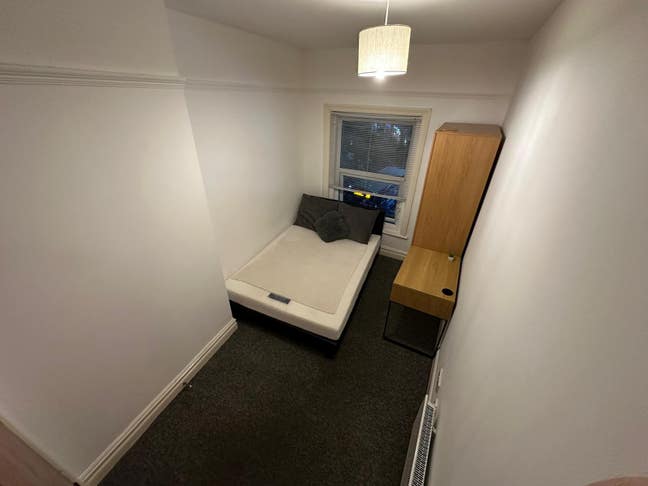 Room available near sandy beach! Main Photo