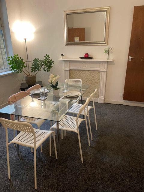 Room to Rent in shared House Main Photo