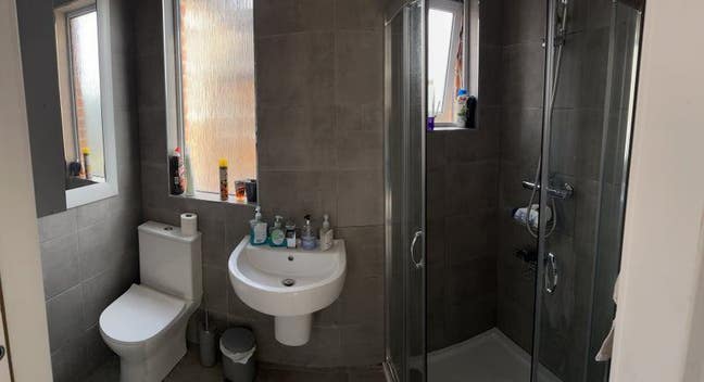 Clean Single Room - 5 mins walk from Northwood Main Photo