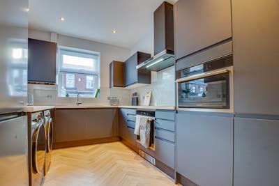 Brand New Designer HMO-30 Mins to Mcr City Centre! Main Photo