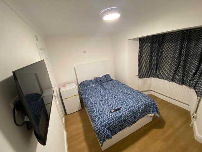  5  Bedroom  All  Ensuite  Full  House  UB4 Main Photo