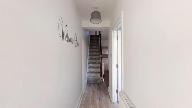Double room 100 meters to Medway Hospital  Main Photo