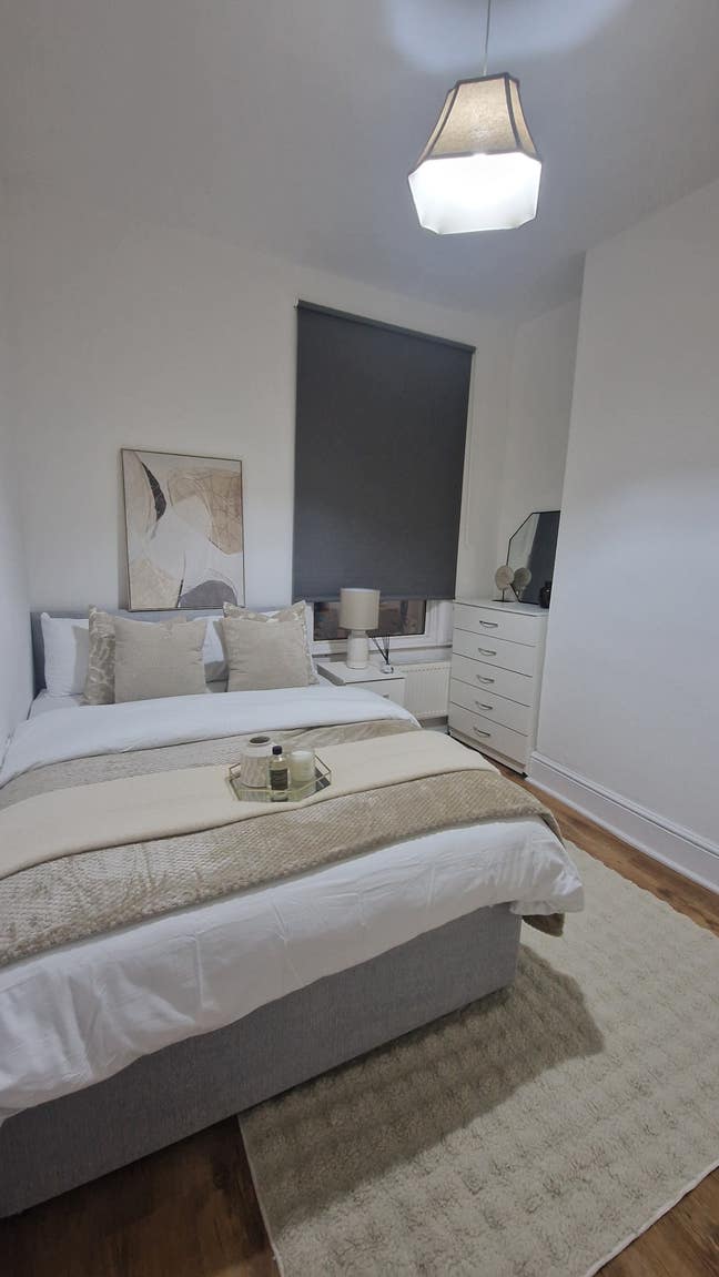 Premium Home for Working Professionals Main Photo